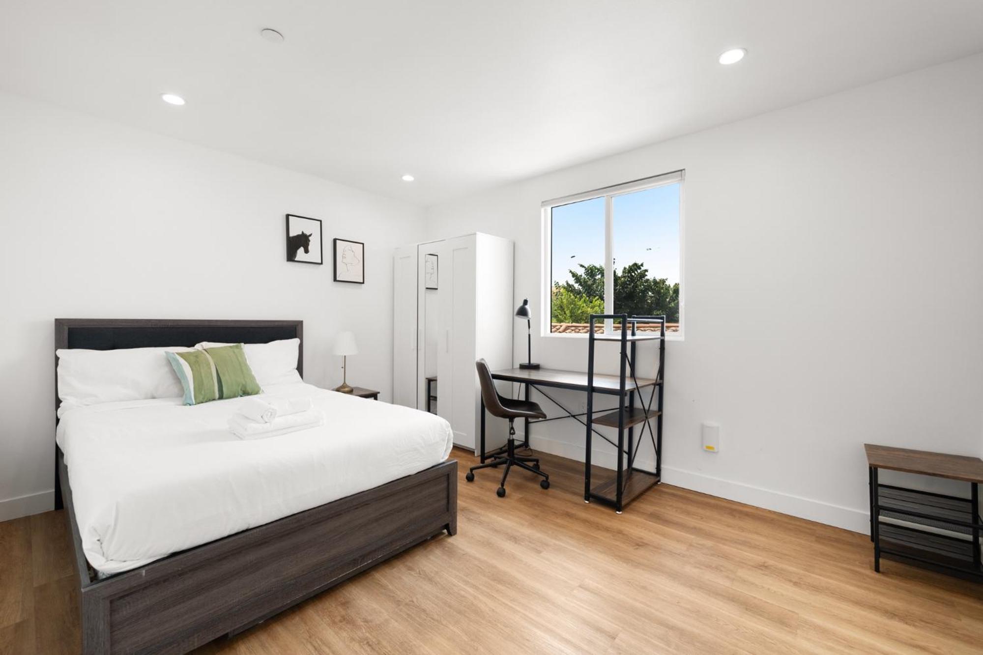 Modern Getaway In The Heart Of La Near Usc, Private Room With Share Living Room And Kitchen Los Angeles Eksteriør billede