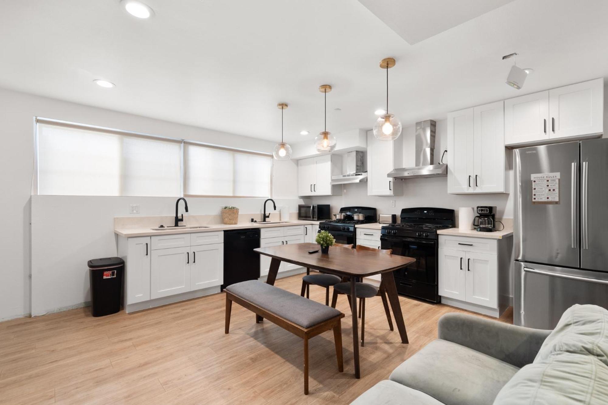 Modern Getaway In The Heart Of La Near Usc, Private Room With Share Living Room And Kitchen Los Angeles Eksteriør billede