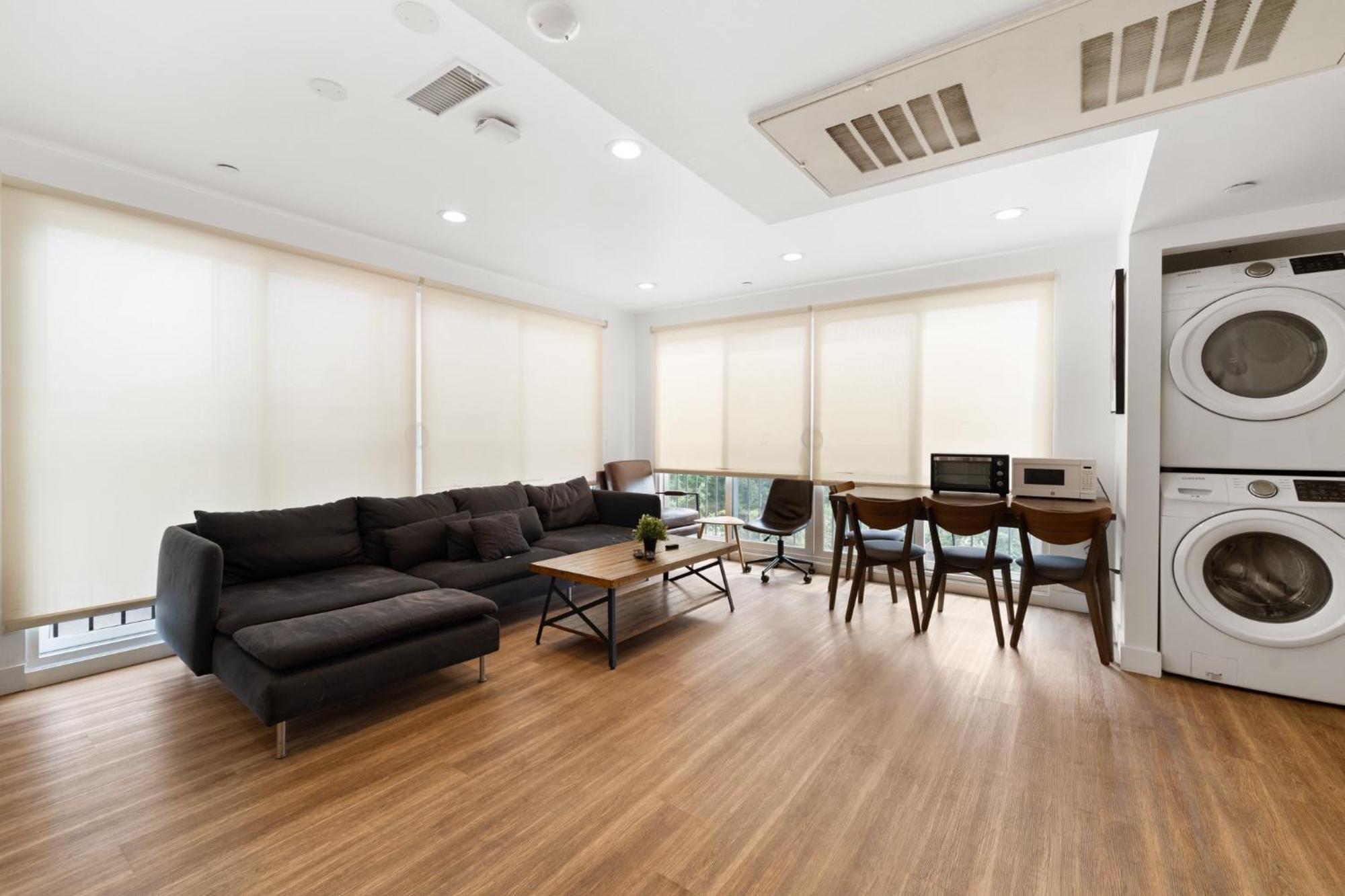 Modern Getaway In The Heart Of La Near Usc, Private Room With Share Living Room And Kitchen Los Angeles Eksteriør billede