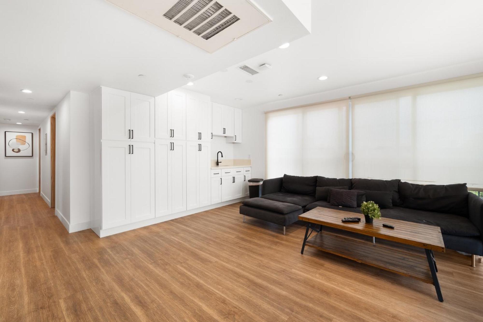 Modern Getaway In The Heart Of La Near Usc, Private Room With Share Living Room And Kitchen Los Angeles Eksteriør billede